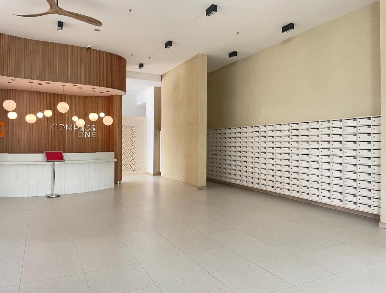 Compass One Building - Luxury Apartments Ap Phu Tho Dış mekan fotoğraf